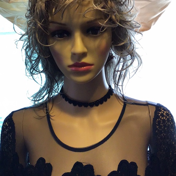 CHOCKER - Picture 2 of 7